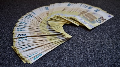 「頑張っているのにお金が増えない」会社員が見落としている、たった1つの思考の差