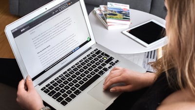 【副業の始め方⑧】副業収入を月10万円に安定させる「3層設計」とスケールアップ戦略
